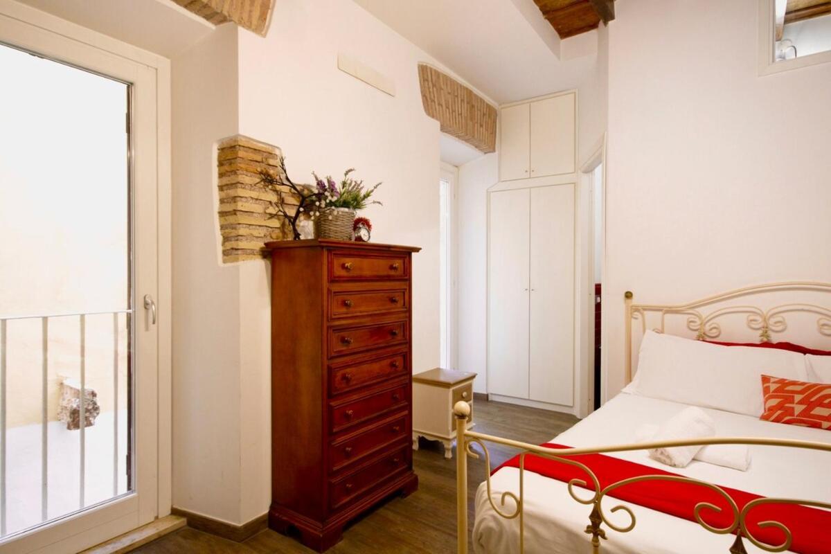 Hc - In The Heart Of Campo De' Fiori Apartment Roma Ngoại thất bức ảnh